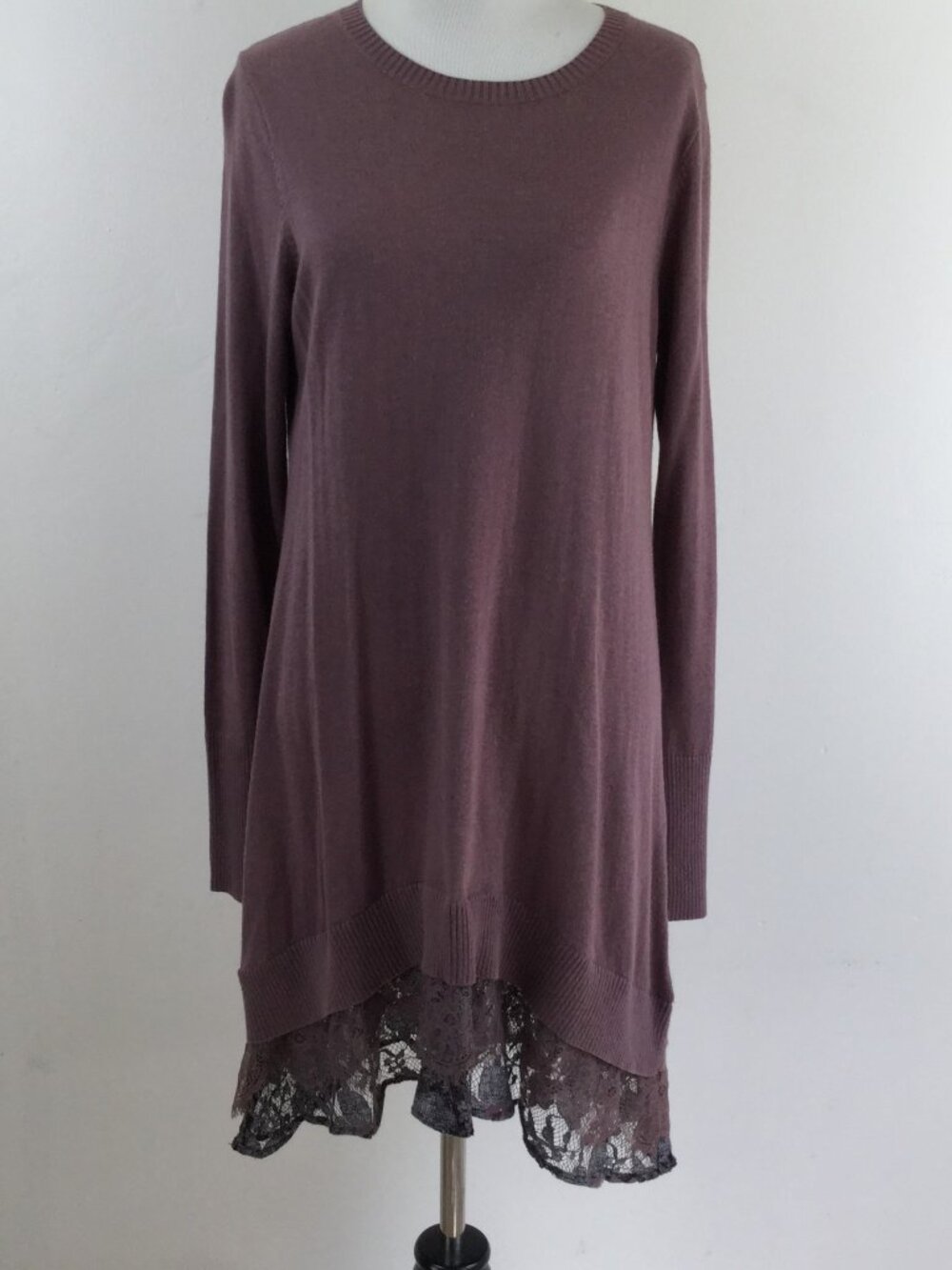 LOGO Lori Goldstein Top s